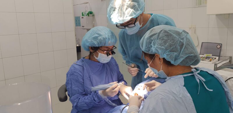 cay ghep implant tai nha khoa hoang yen dental.jpg